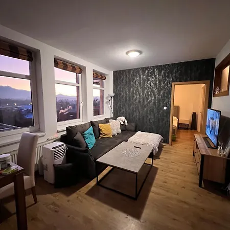 Apartment Max